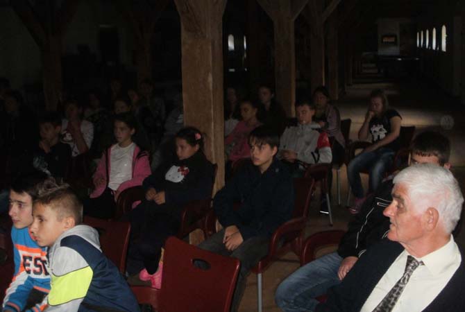 Bánátban jártak a szenttamási, kishegyesi és bácsfeketehegyi gyerekek képek 2015. okt. 6.